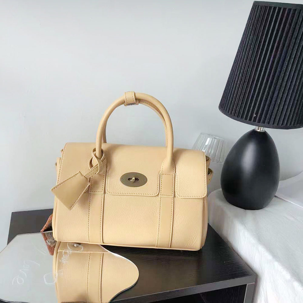 Lüks Tasarım Kadın Satchel Omu - Interior Design Portfolio incelemesi ve fiyatı